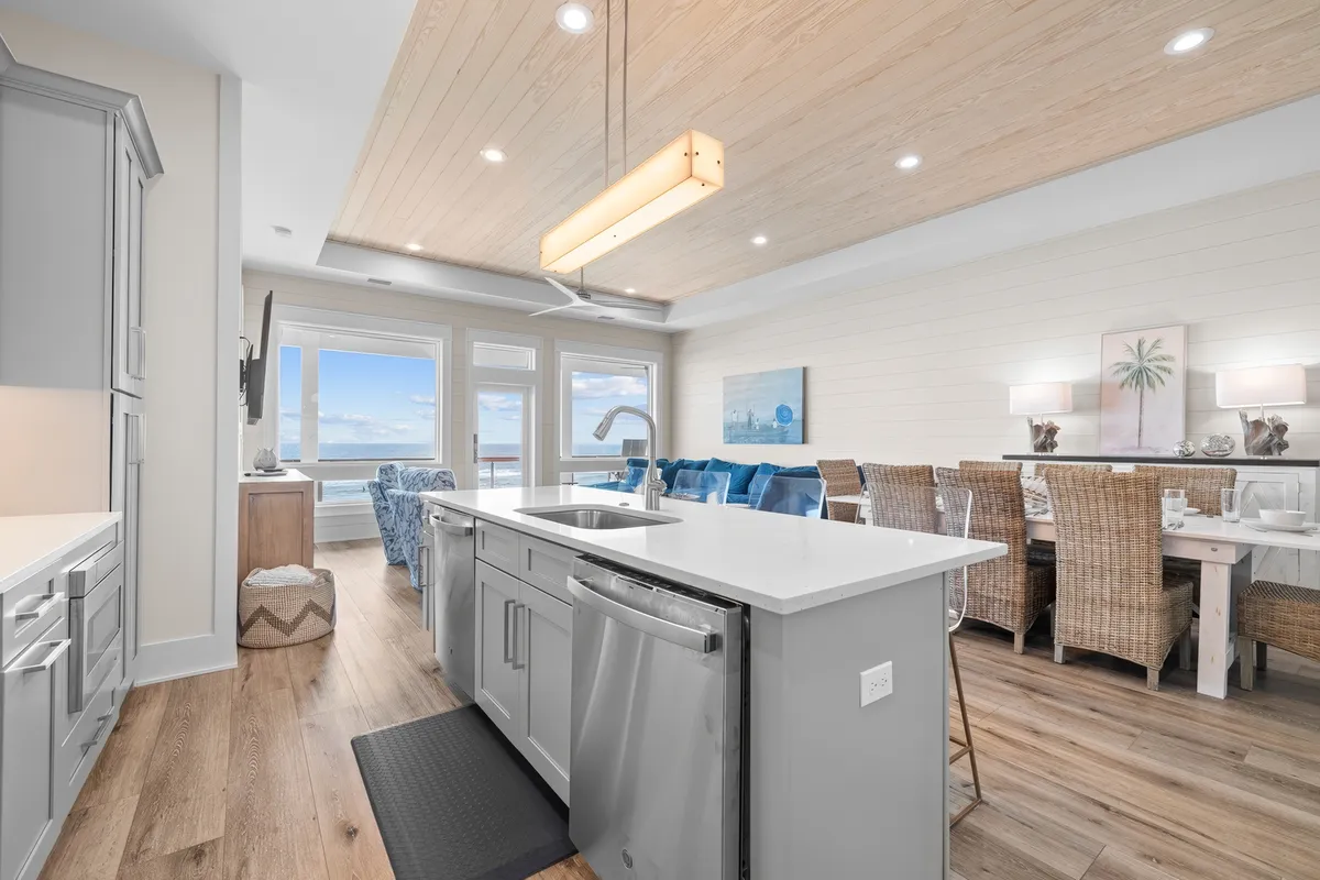 Wander St. George Beach Glass