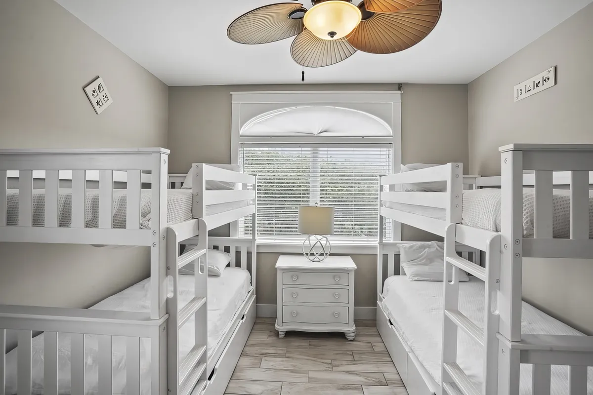 Bunk Bedroom 1 image