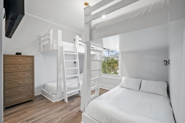 Bunk Bedroom image 1