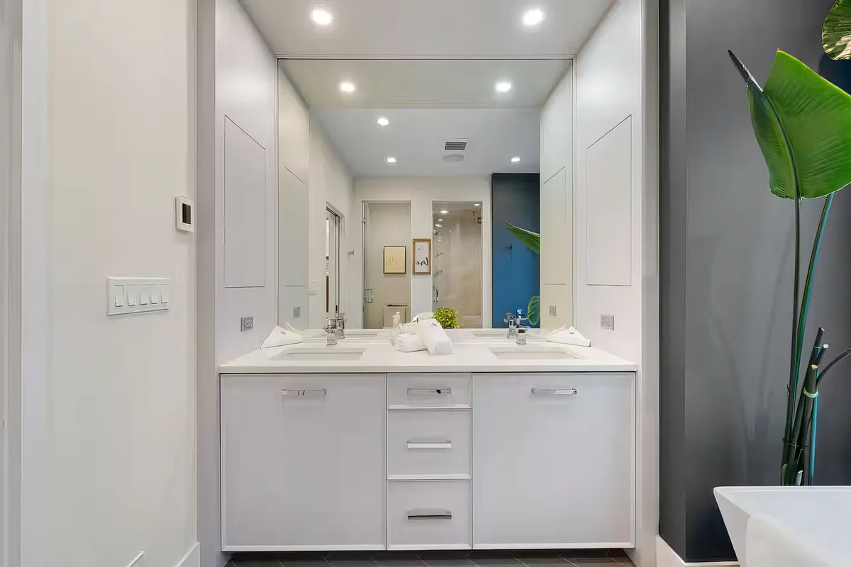 Wander Chicago Modern