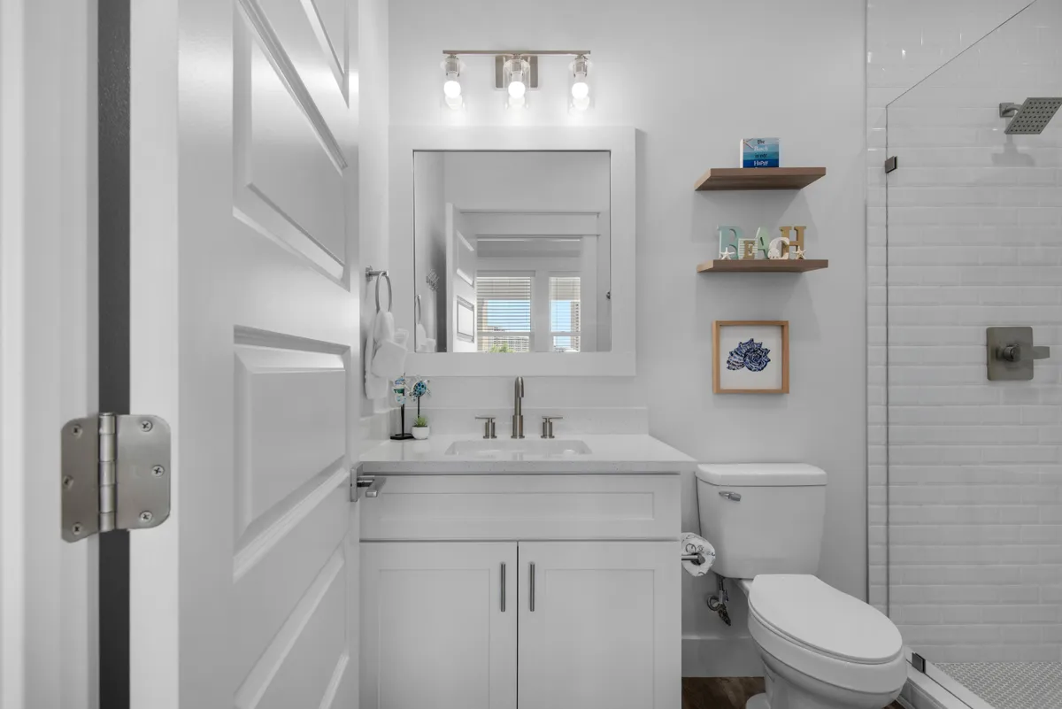 Wander Miramar Beach Emerald