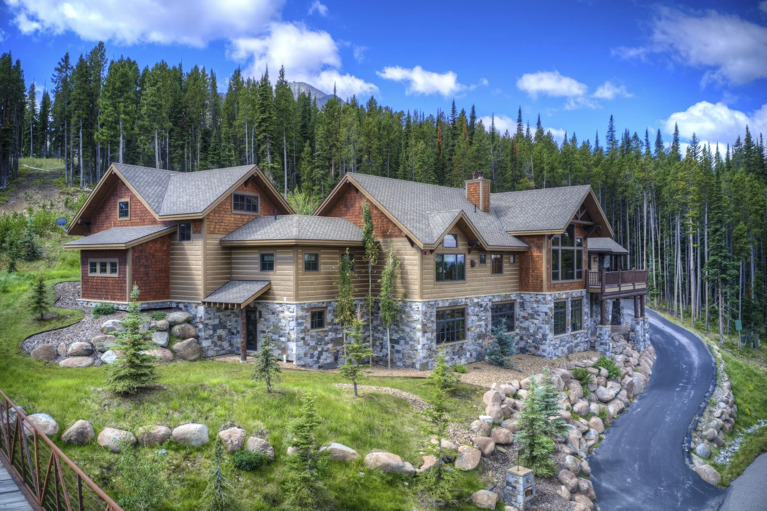 Wander Big Sky Peaks