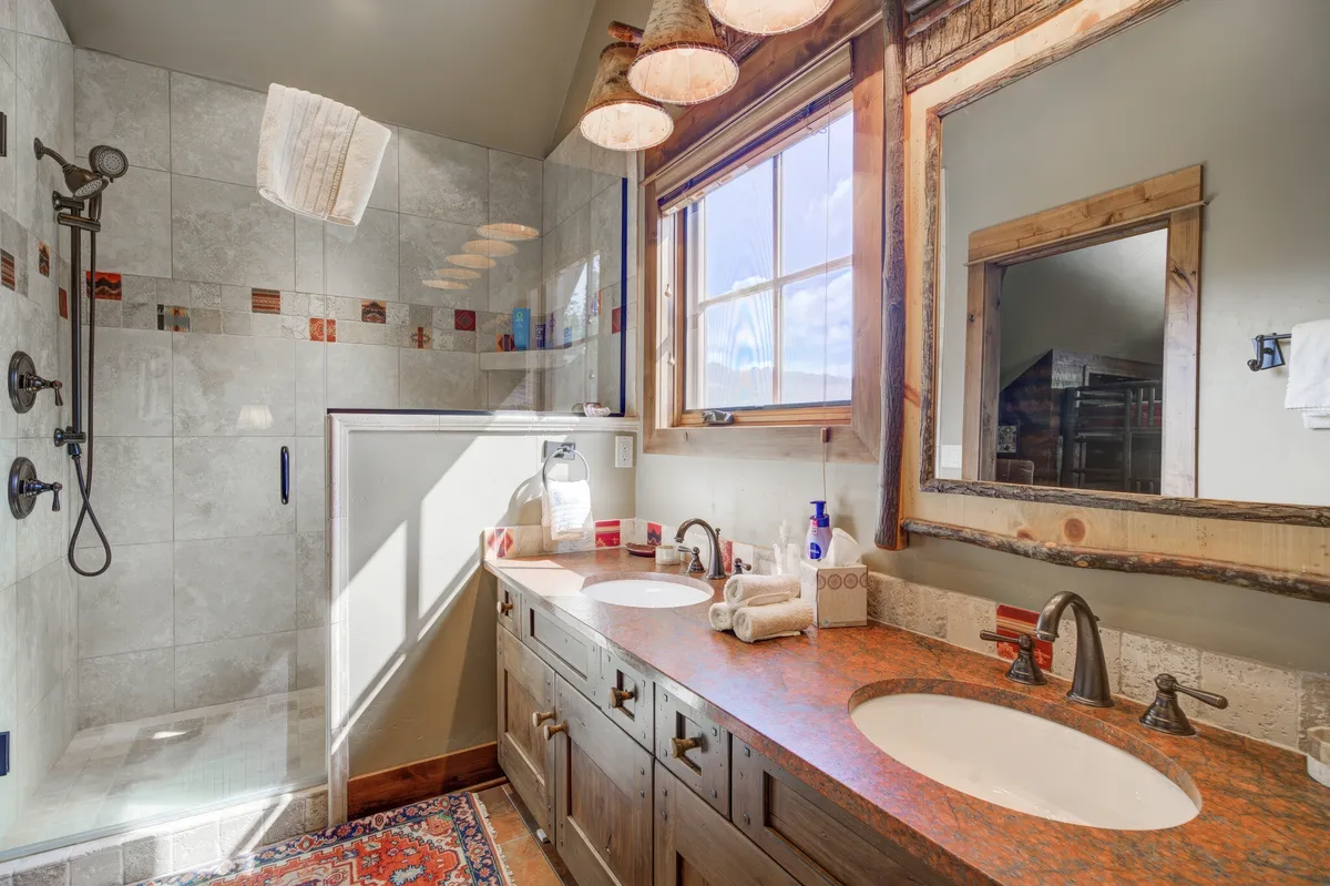 Wander Big Sky Peaks