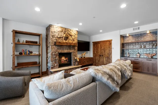 Wander Big Sky Cabin #3