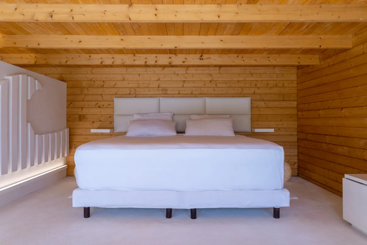 Bedroom image