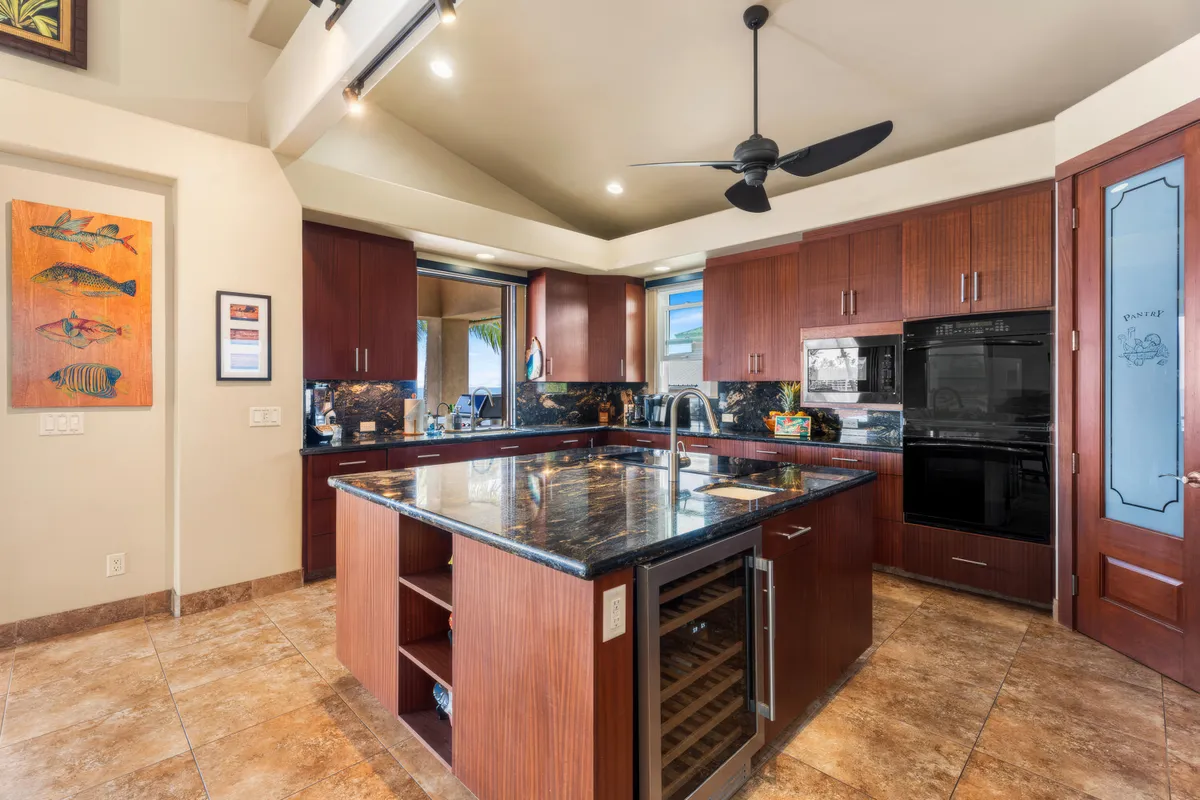 Wander Big Island Tides