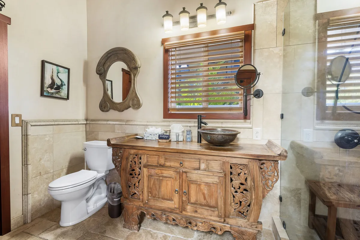 Wander Big Island Cove