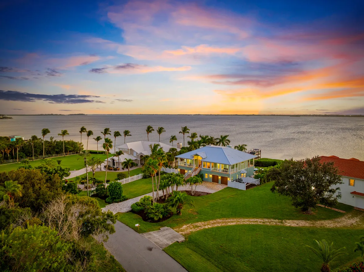 Wander Melbourne Beach