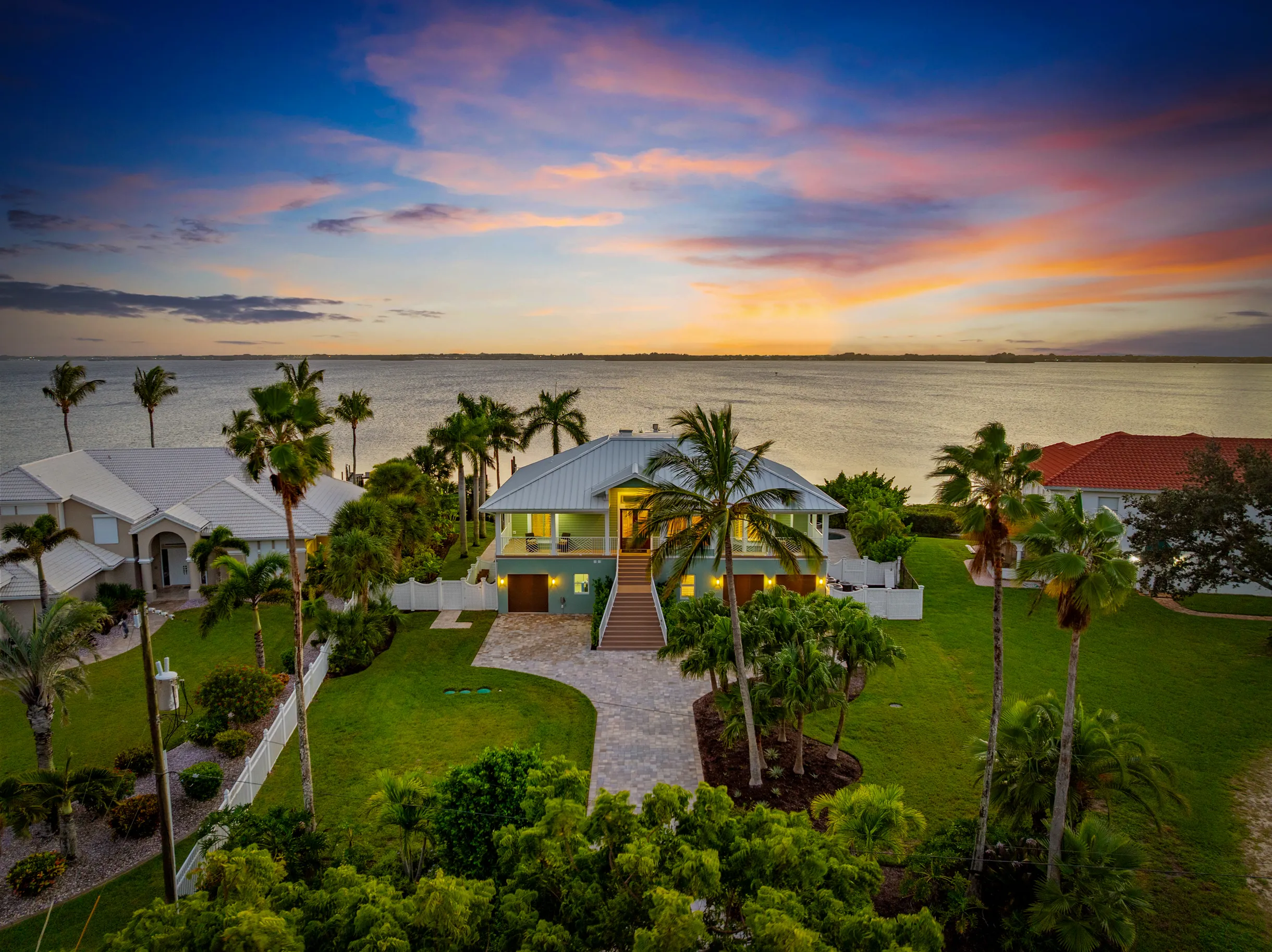 Wander Melbourne Beach – 8 Bedroom Vacation Rental in Melbourne Beach,  Florida | Wander, image size:2440x1827