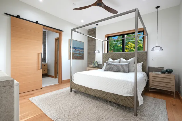 Bedroom 5 image 1