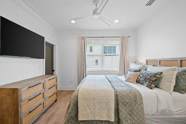 Bedroom 3 image 1