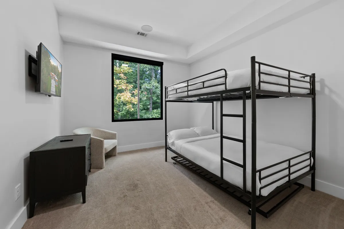 Bunk Bedroom image