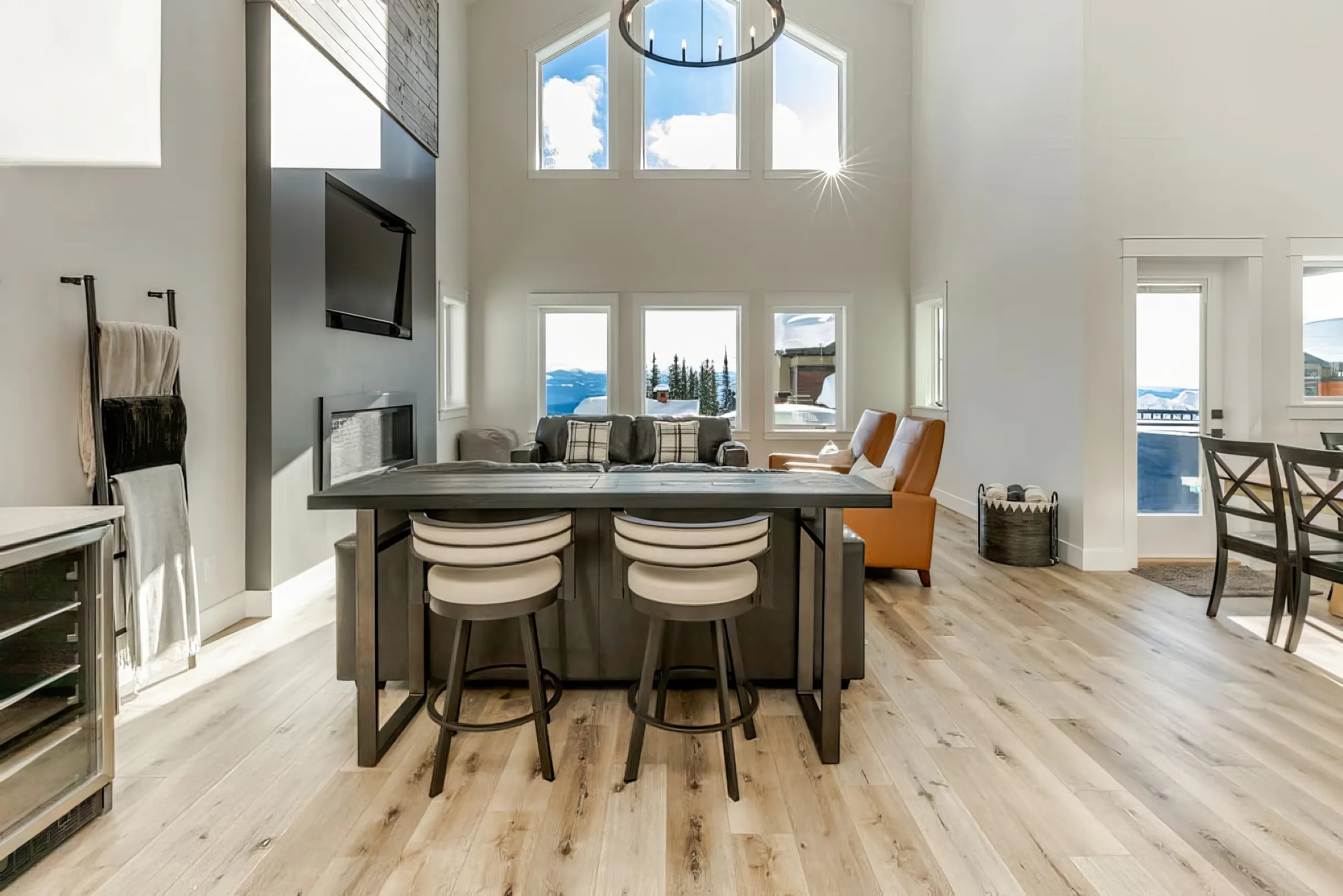 The White Pearl – Luxury Chalet w/Mountain Views #35