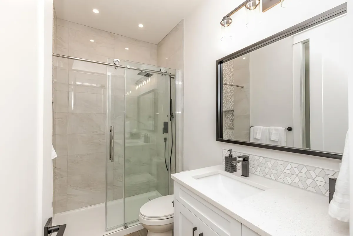 Wander Big White Pearl