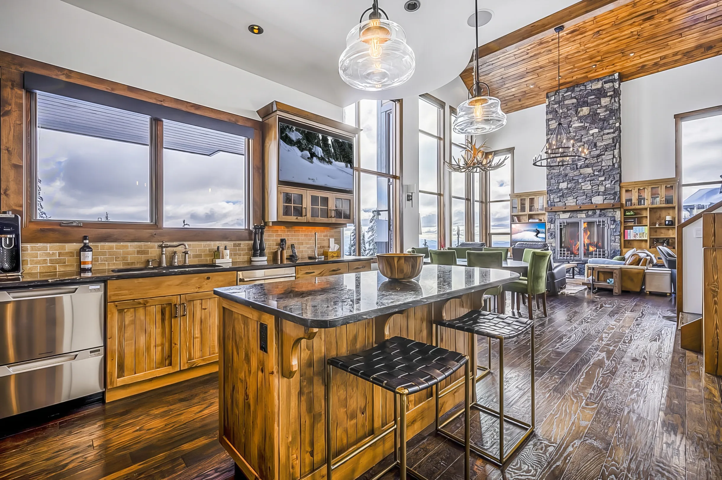 The Inuksuk Lodge - 4800 sq/ft of Big White Excellence #56