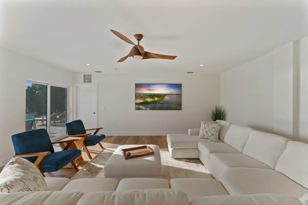 Wander Melbourne Beach tour video