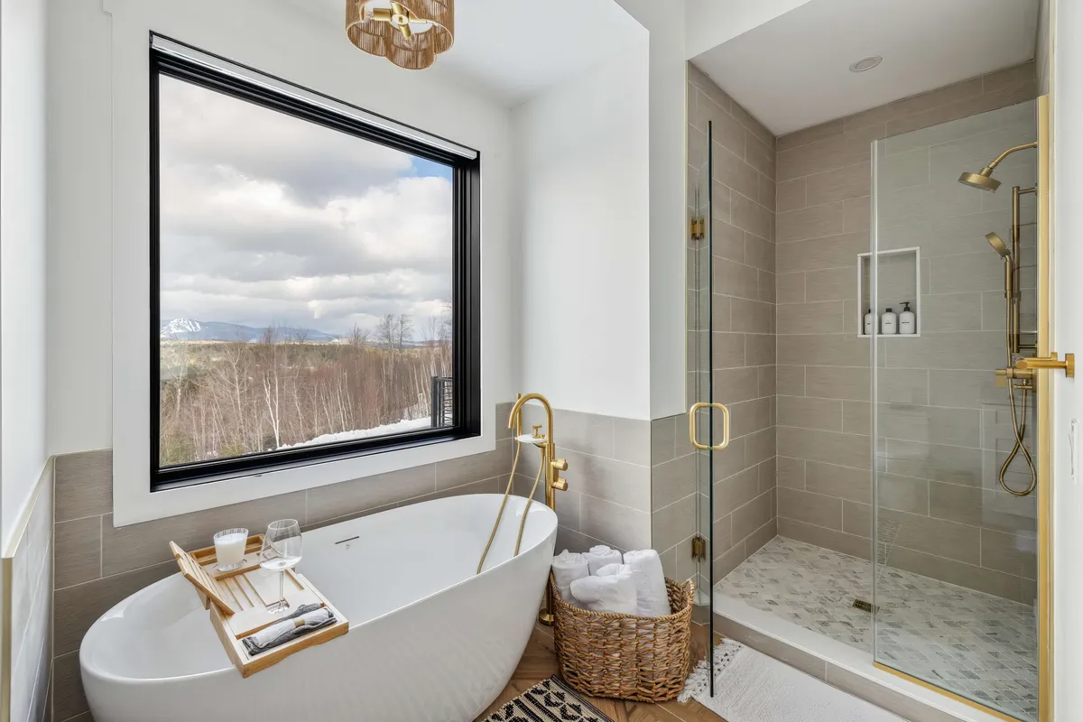 Wander Stratton Mountain