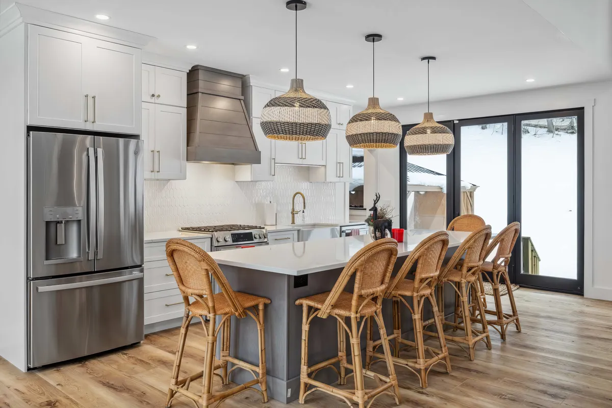 Wander Stratton Mountain