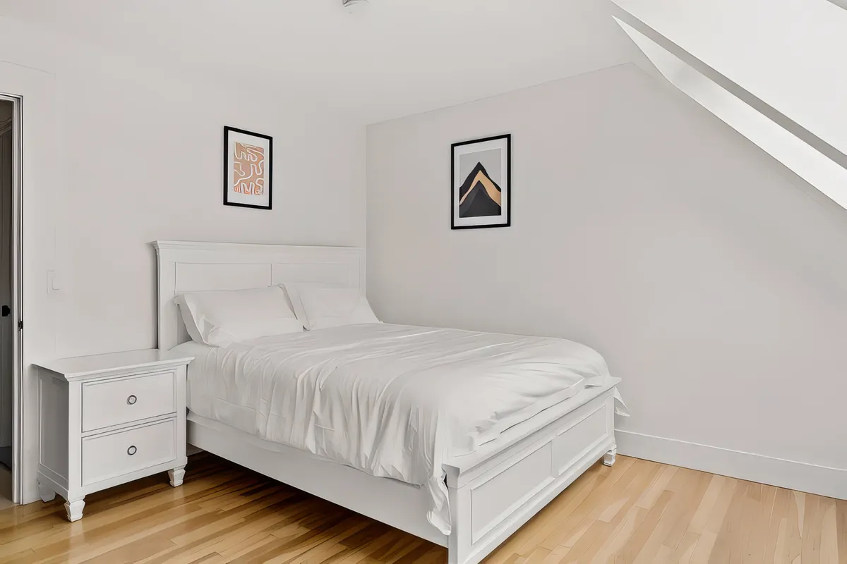 Bedroom 5 image