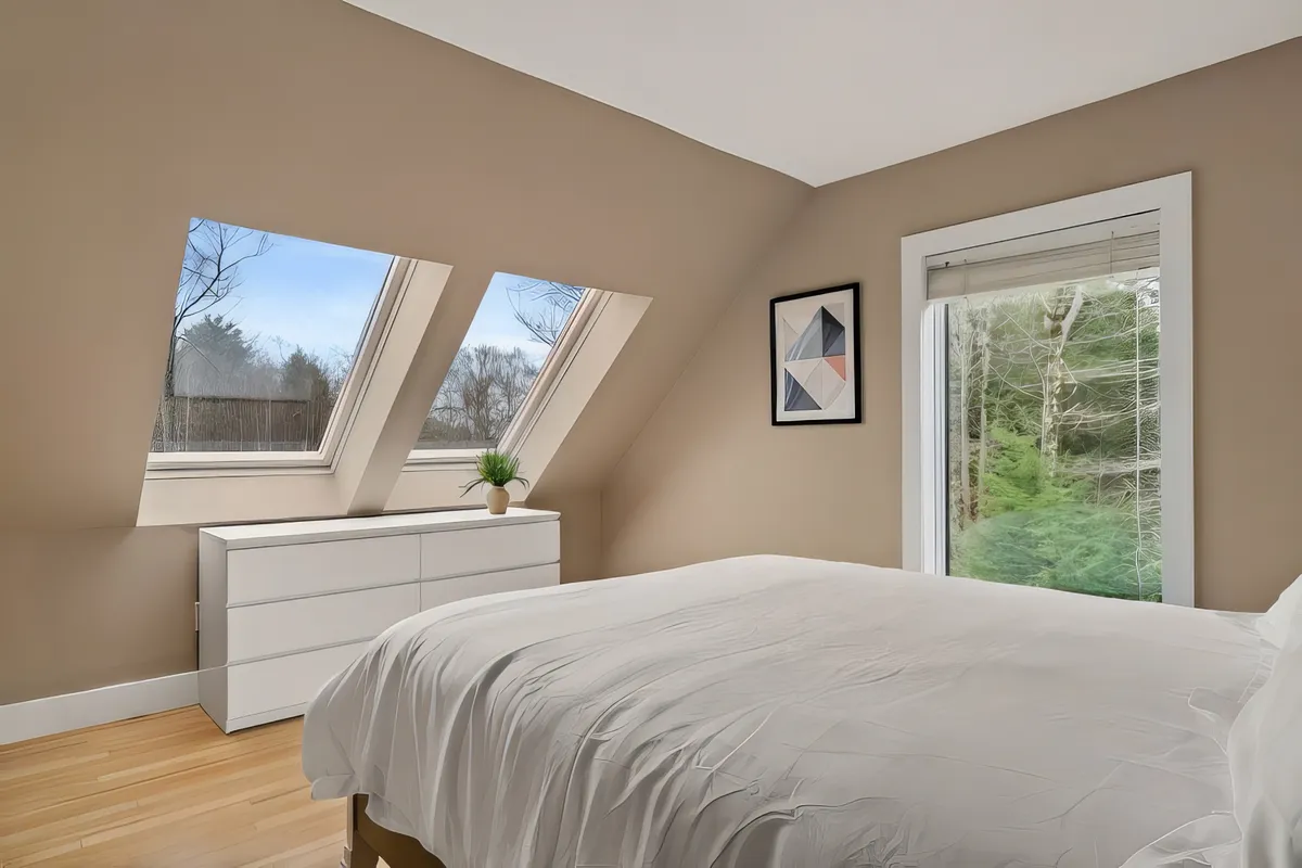 Bedroom 6 image
