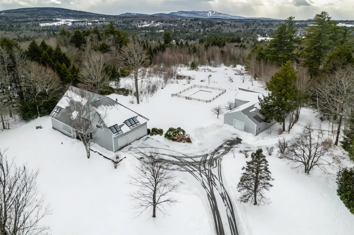 Wander New London Chalet