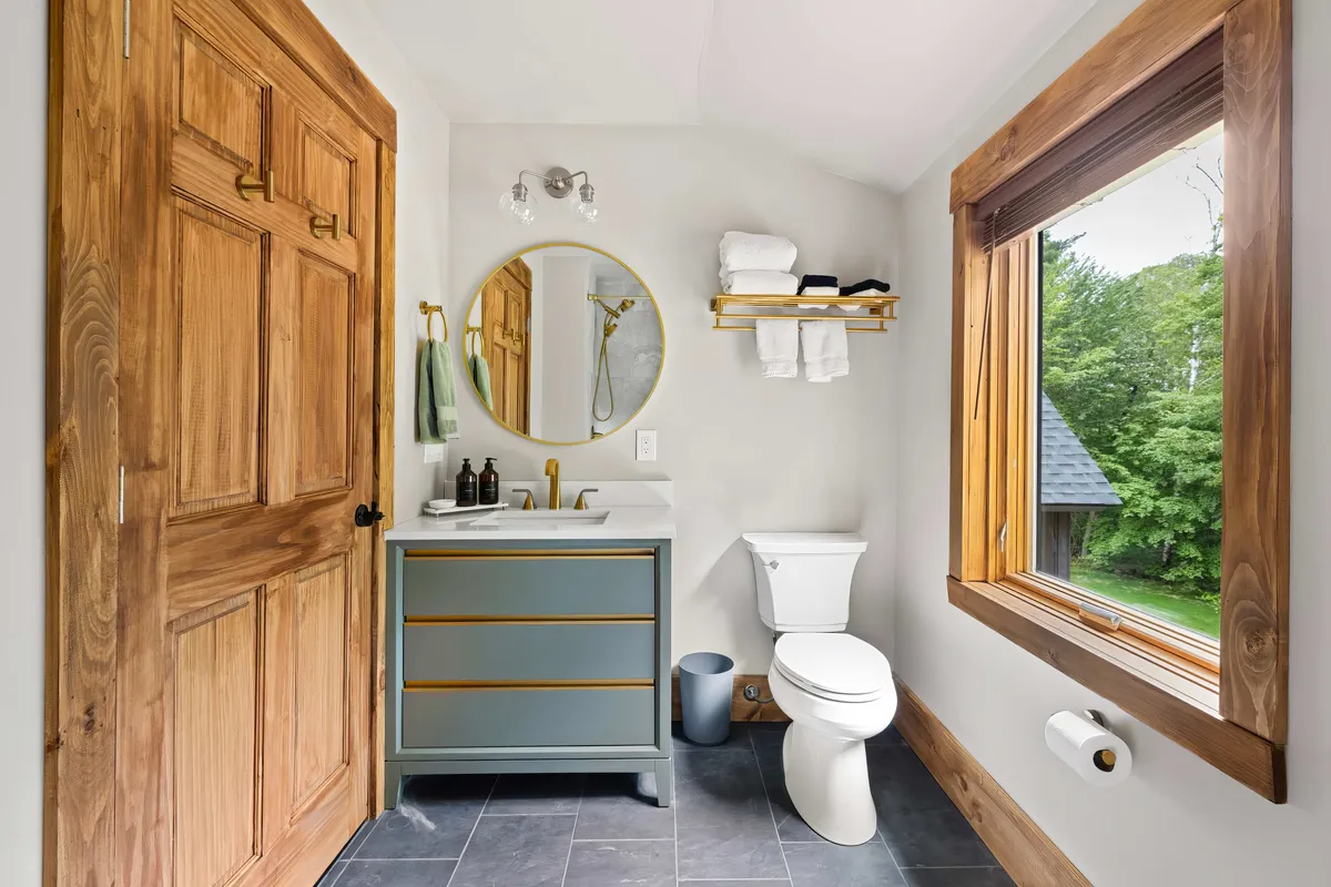 Wander Stratton Woods