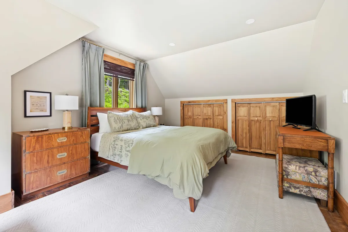 Bedroom 3 image
