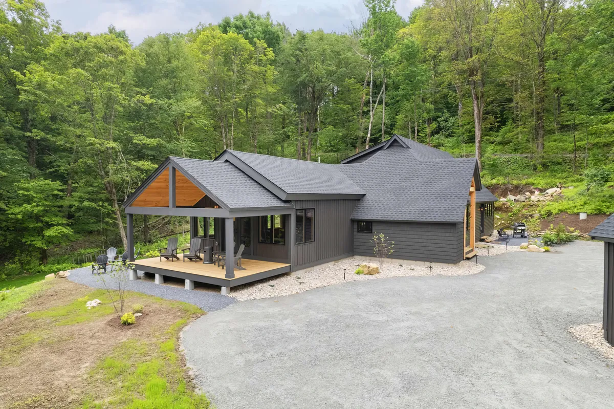 Wander Stratton Woods