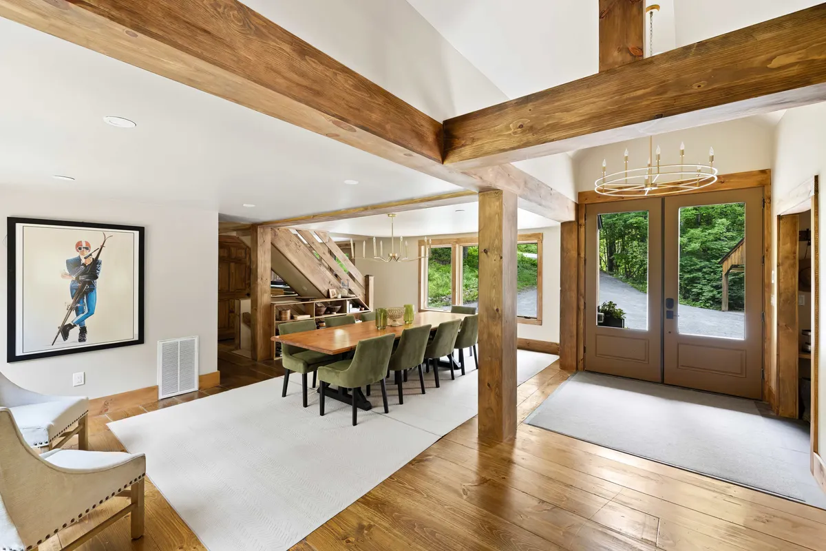 Wander Stratton Woods