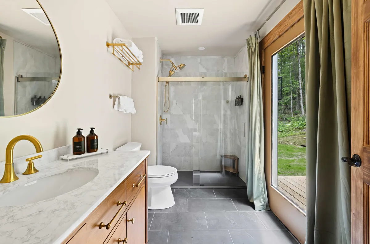 Wander Stratton Woods