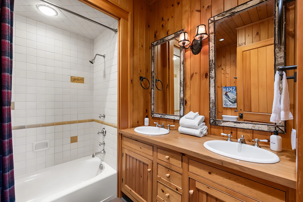 Wander Okemo Mountain