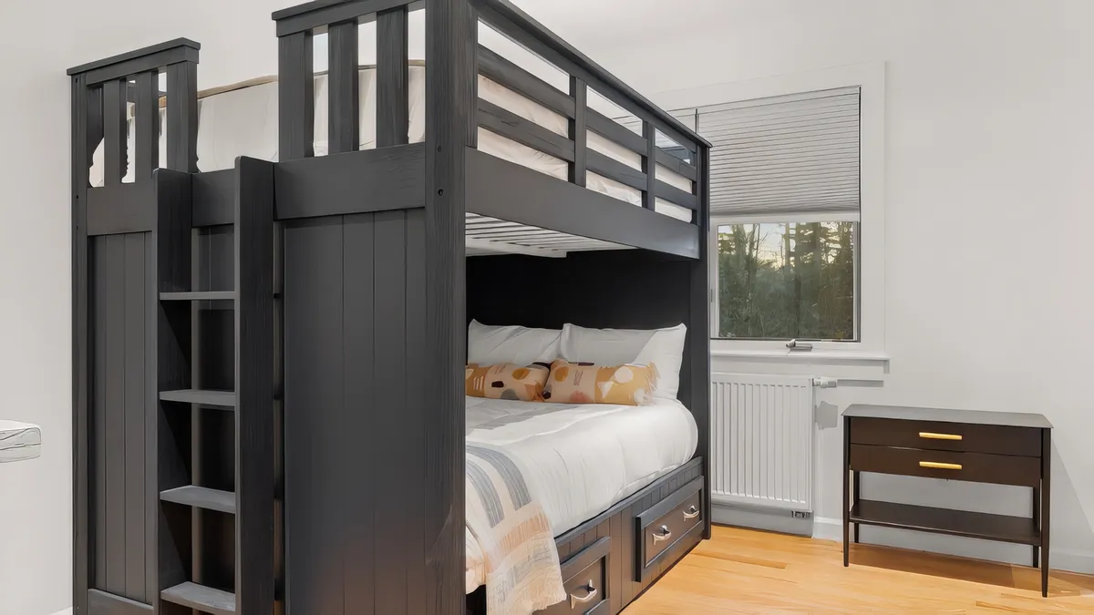 Bedroom 5 image