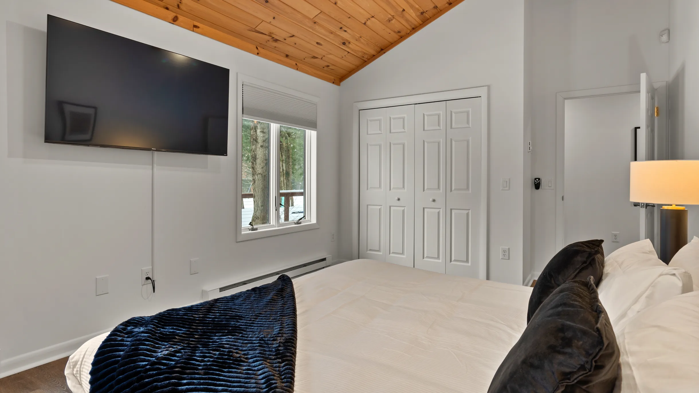 Wander Berkshires Lakeside #14