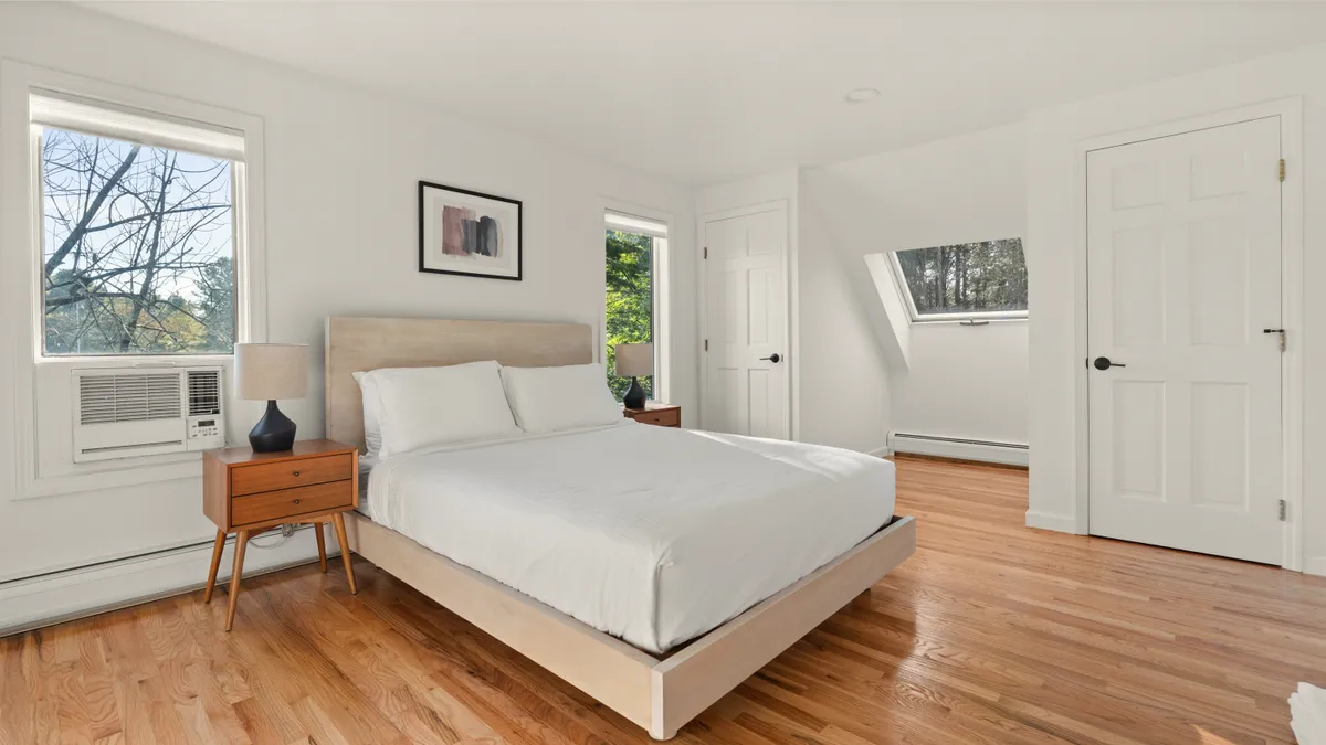 Bedroom 5 image