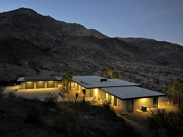 Wander Palm Desert Oasis #4