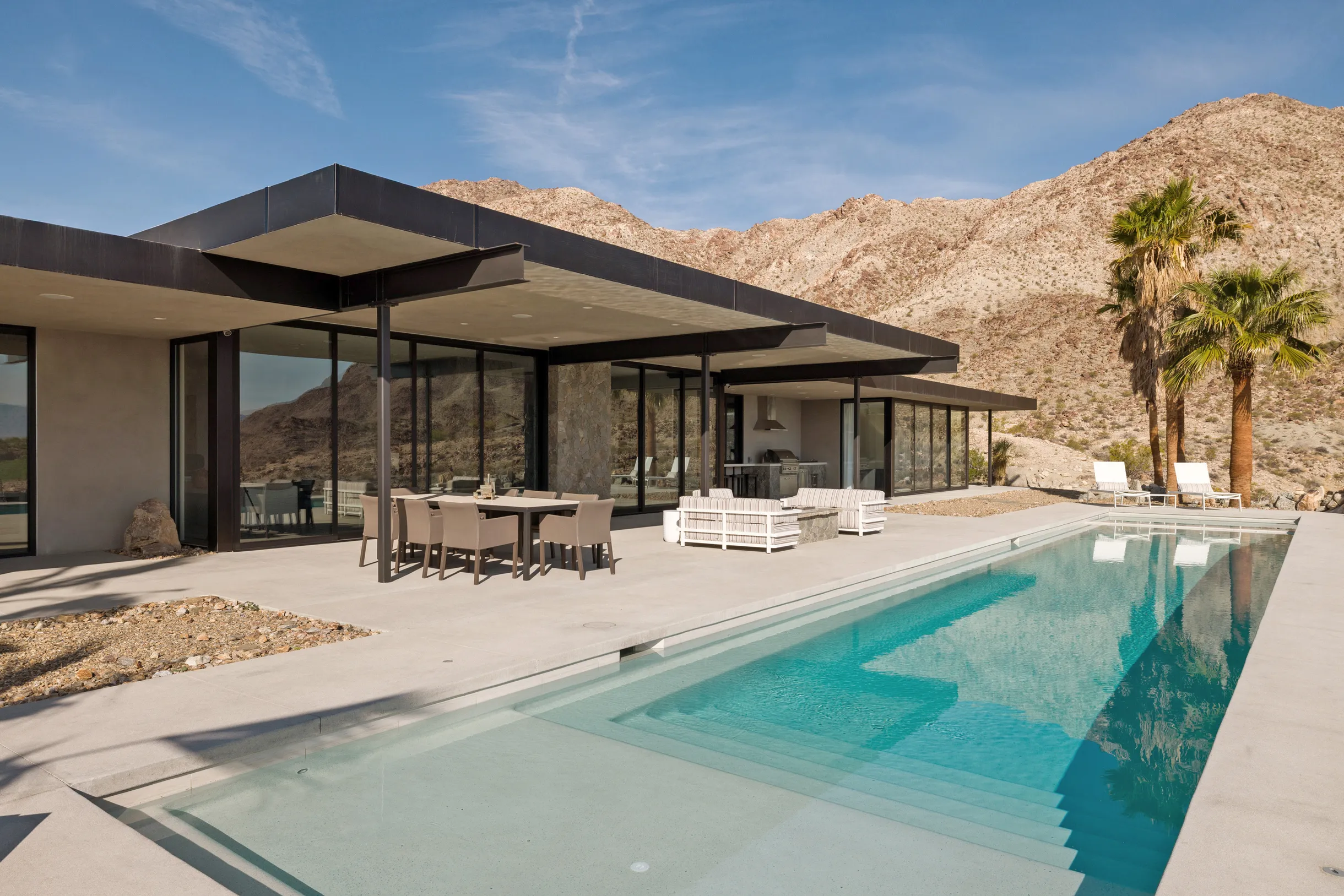 Wander Palm Desert Oasis #2