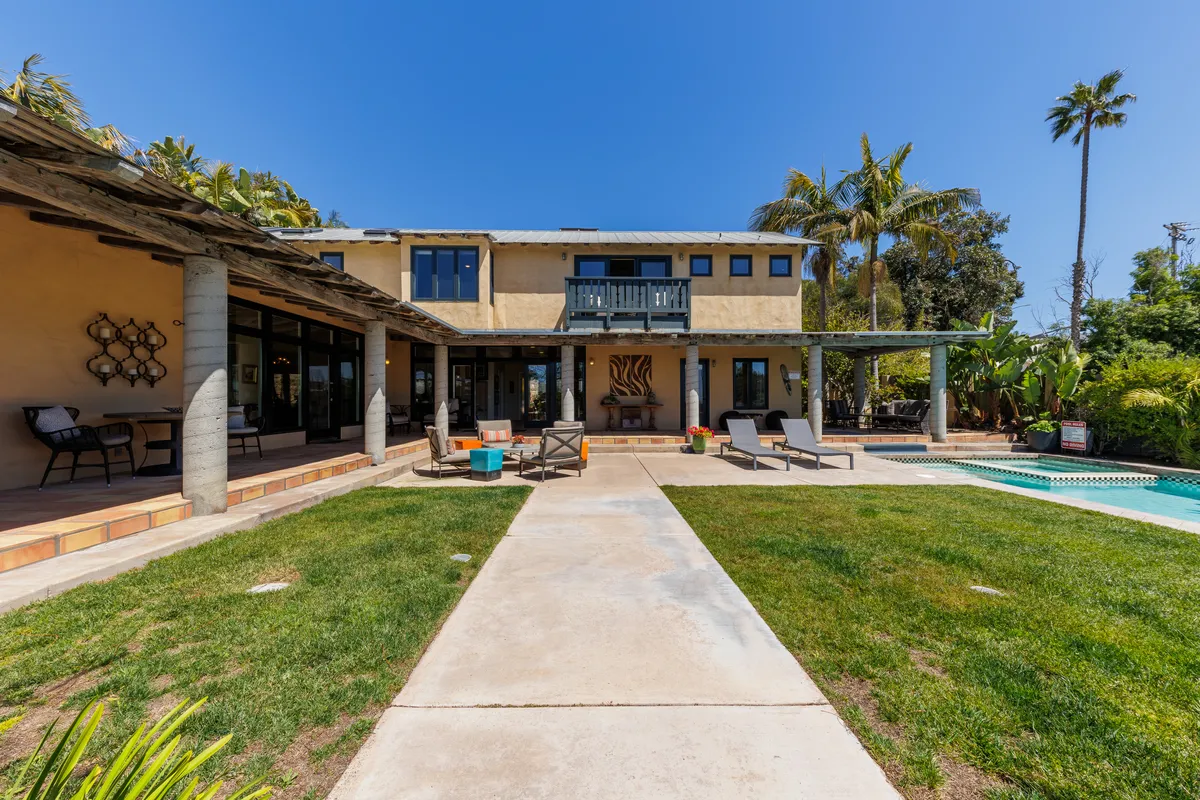 Wander Solana Retreat