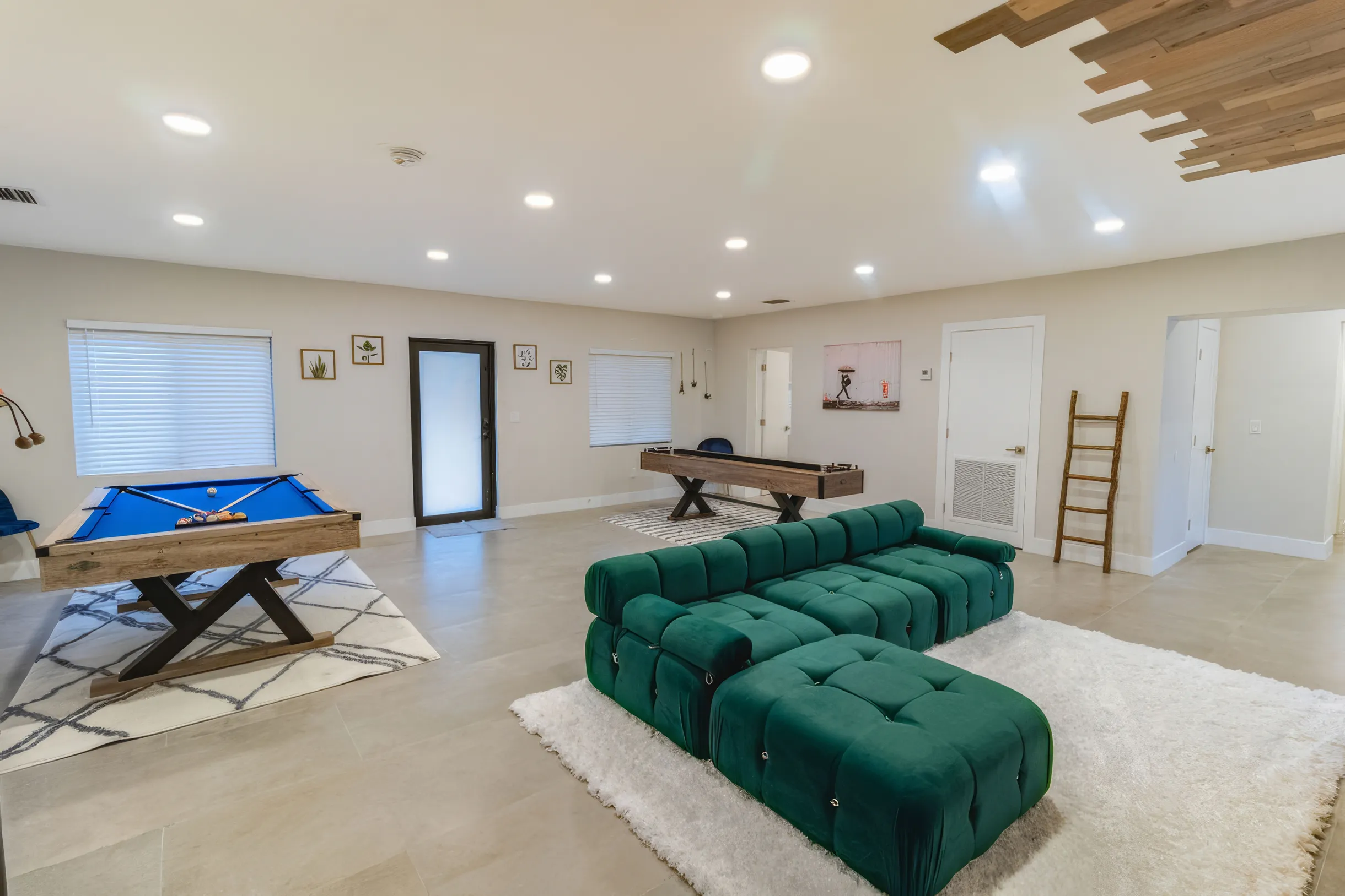 Wander Biscayne Villa #17