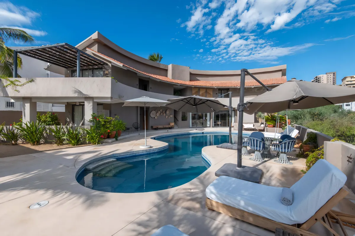 Wander Cabo Sanctuary #1