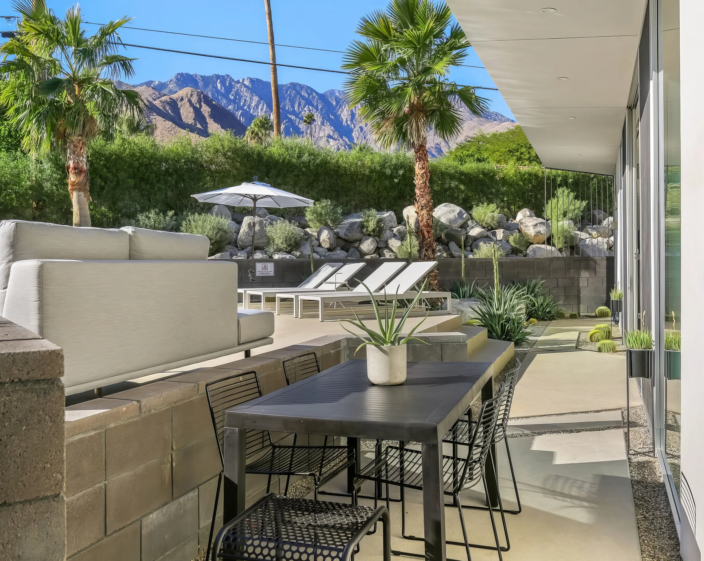Wander Palm Springs Horizon #19