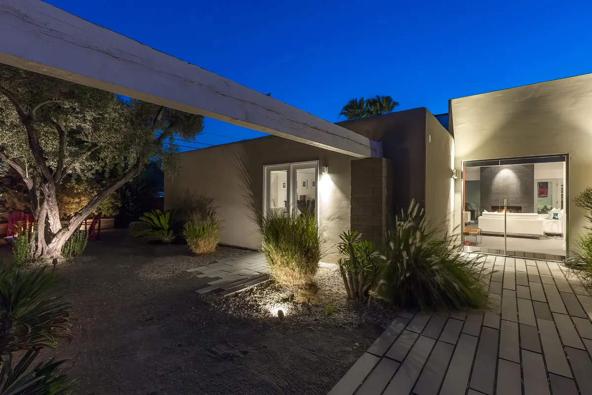 Wander Palm Springs Serenity #4