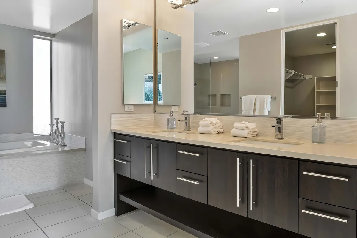 Wander Palm Springs Gem