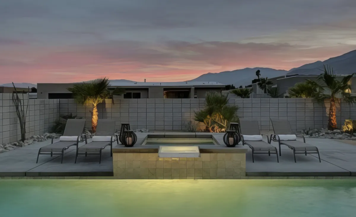 Wander Palm Springs Gem