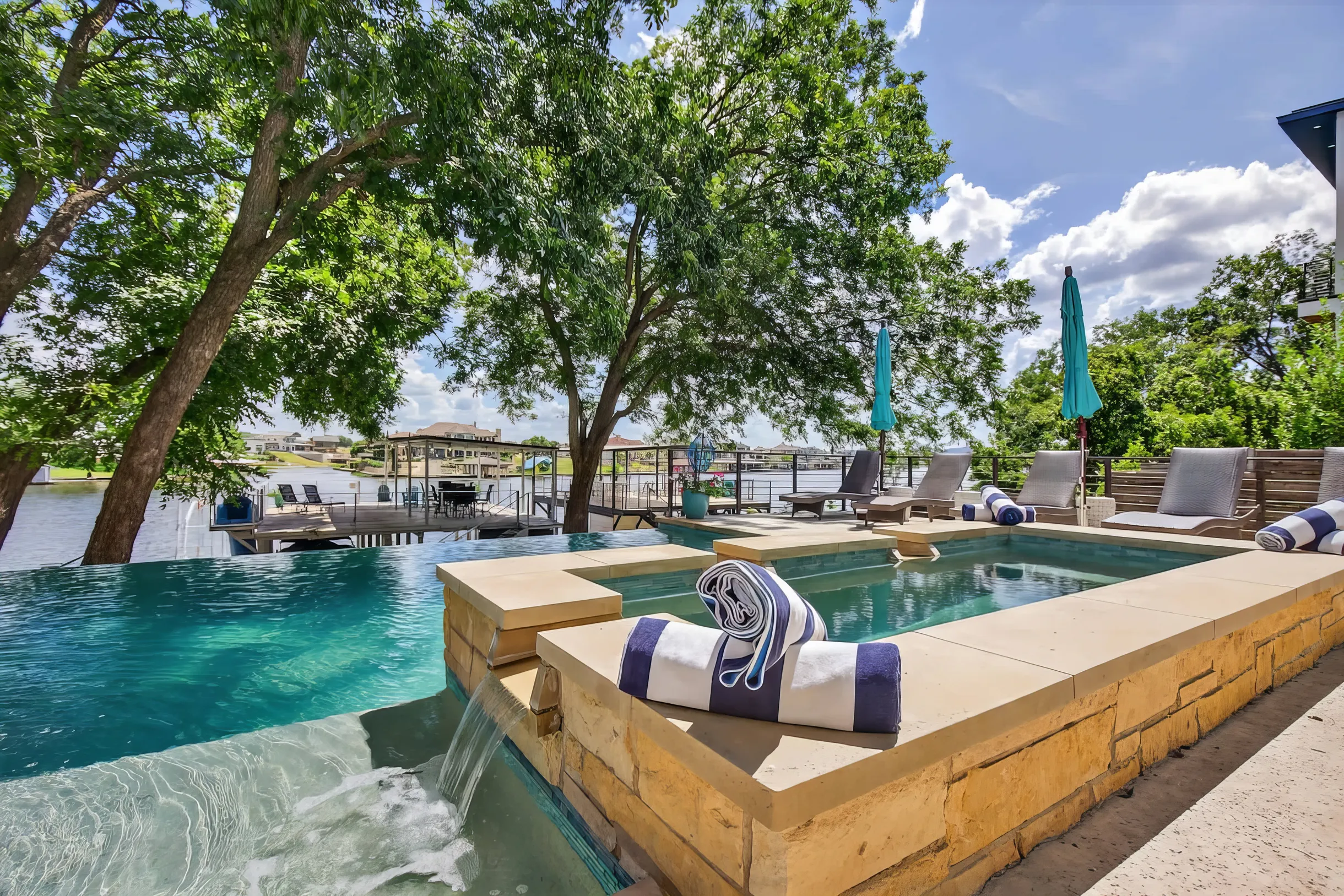 Wander Kingsland Lakeshore #2