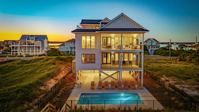 Wander Topsail Beach Shores #5