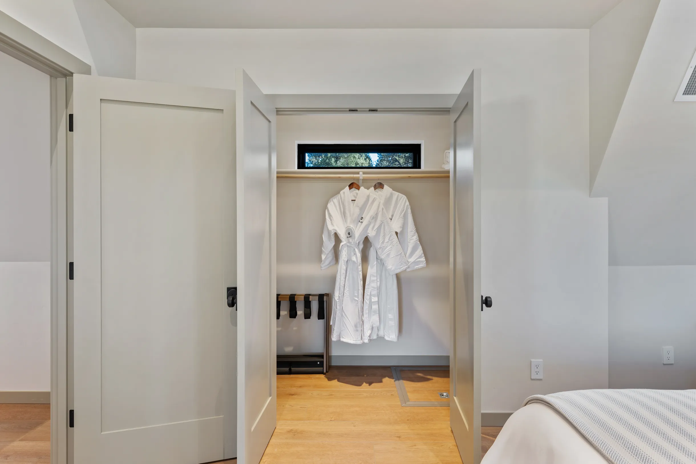 Wander Bend Retreat #108