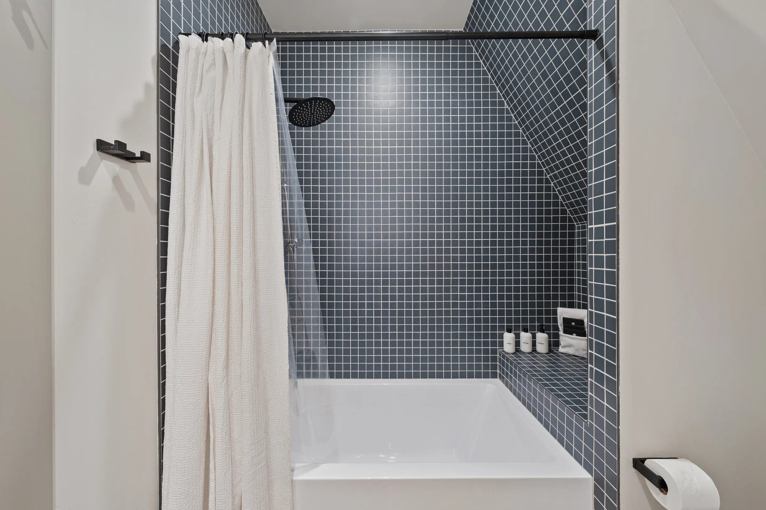 Wander Bend Retreat #70