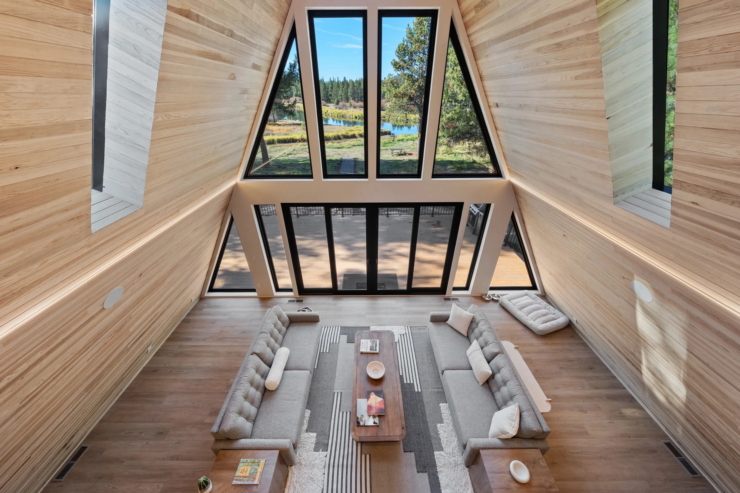 Wander Bend Retreat #105