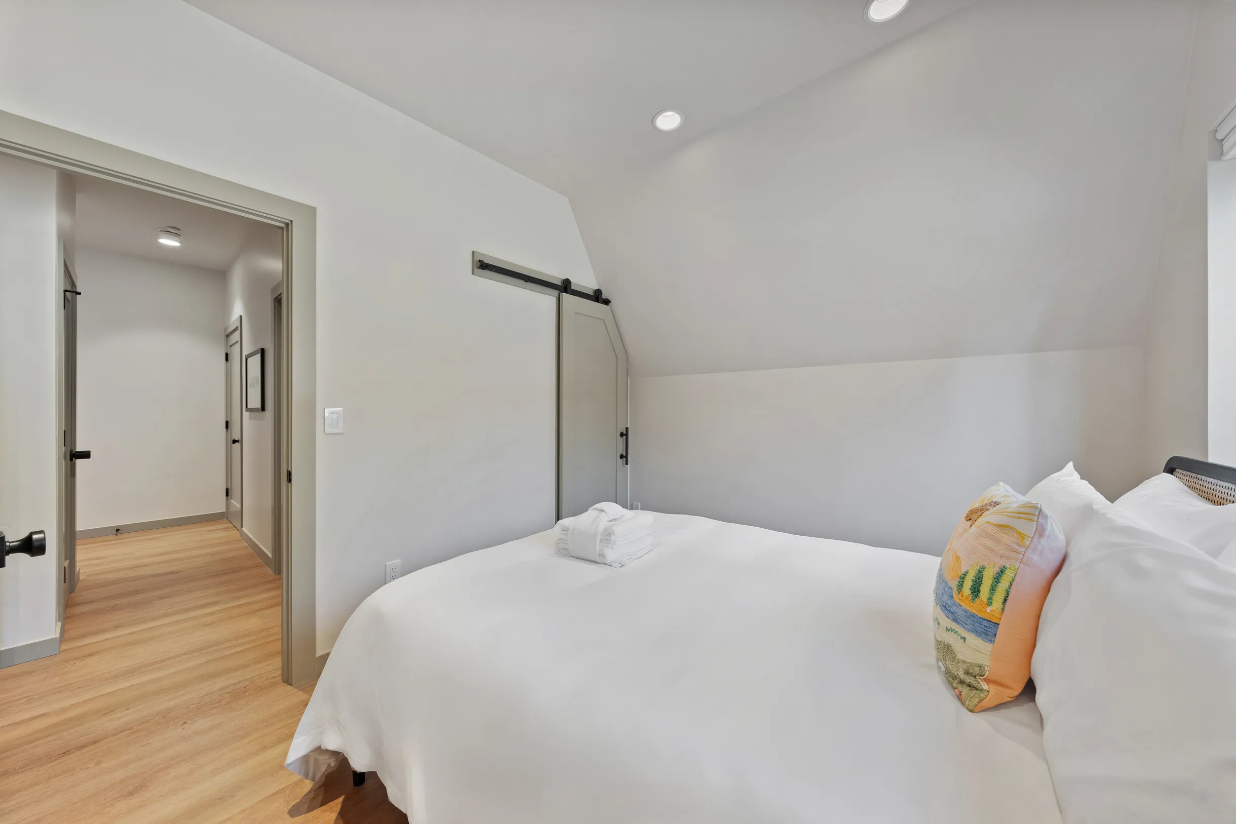 Wander Bend Retreat #84