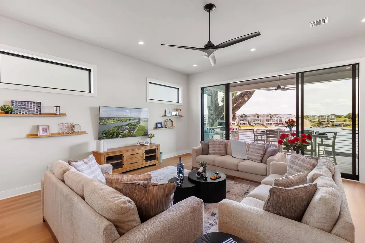 Wander Kingsland Villa